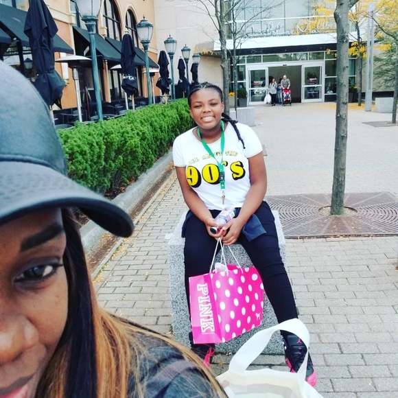 Meet your Posher, Holy - Picture 3 of 8